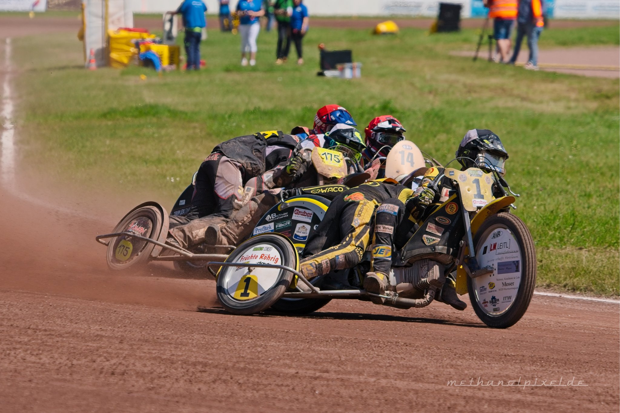 ILCE 7M4   A7400359 2048